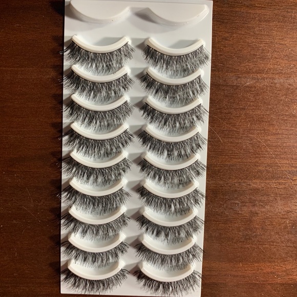 False lashes - Picture 6 of 10